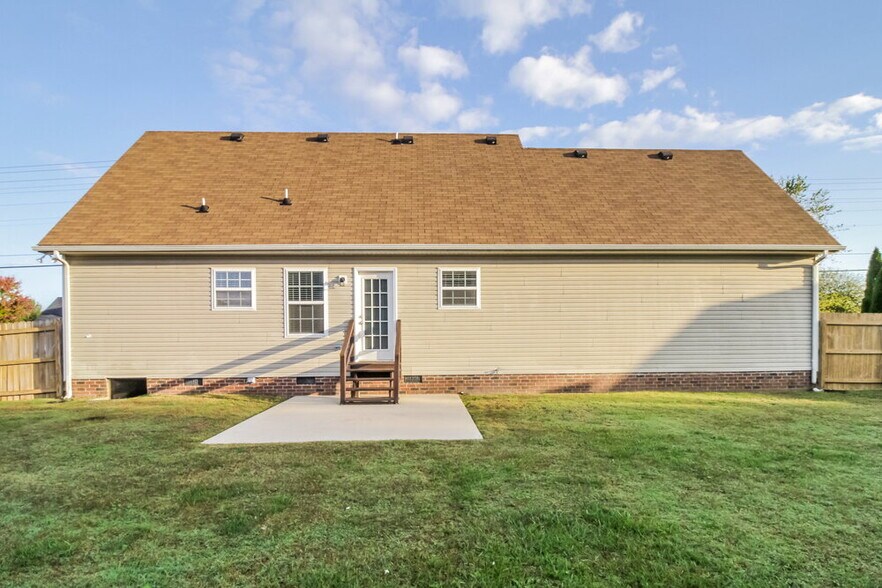 Building Photo - 1729 Cason Trail