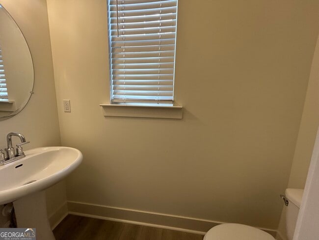 Building Photo - 7741 Squire Ct