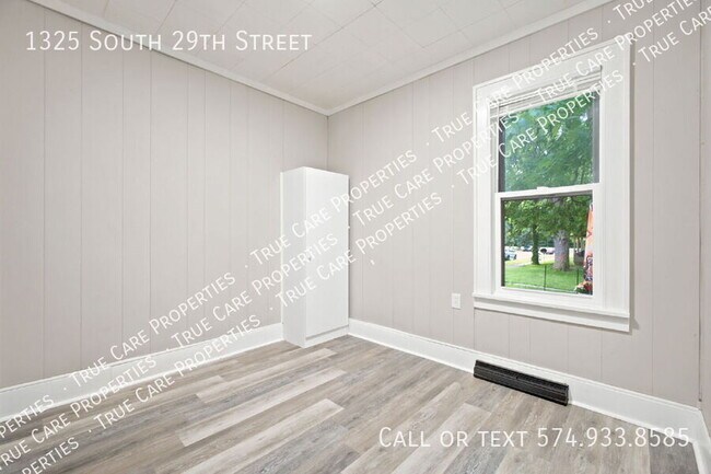 Building Photo - 1325 S 29th St