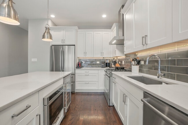 Building Photo - 1621 N Humboldt Blvd