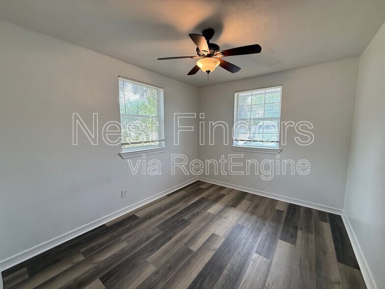 Building Photo - 5211 San Juan Ave