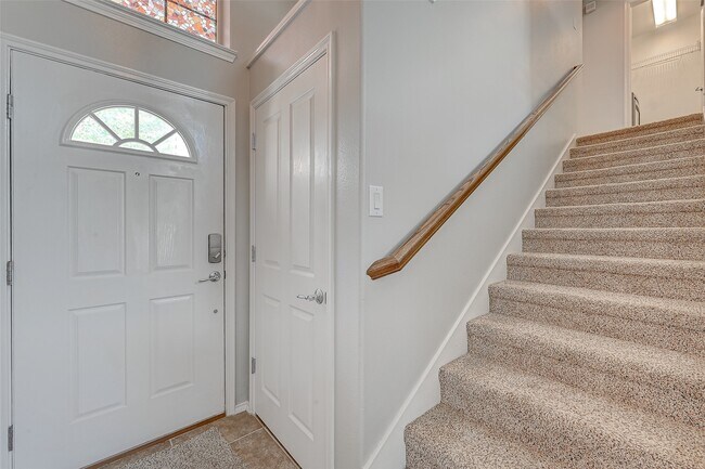 Building Photo - 13600 Breton Ridge St