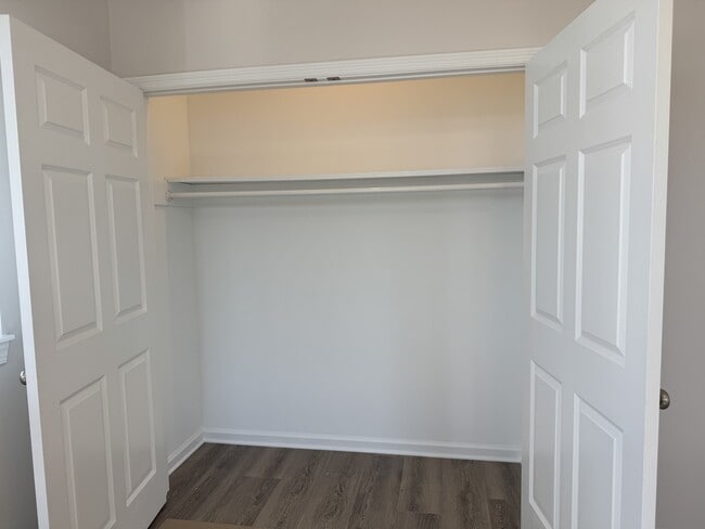 Building Photo - 89 Fishburne St