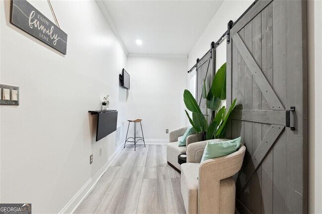 Building Photo - 1071 Pearl