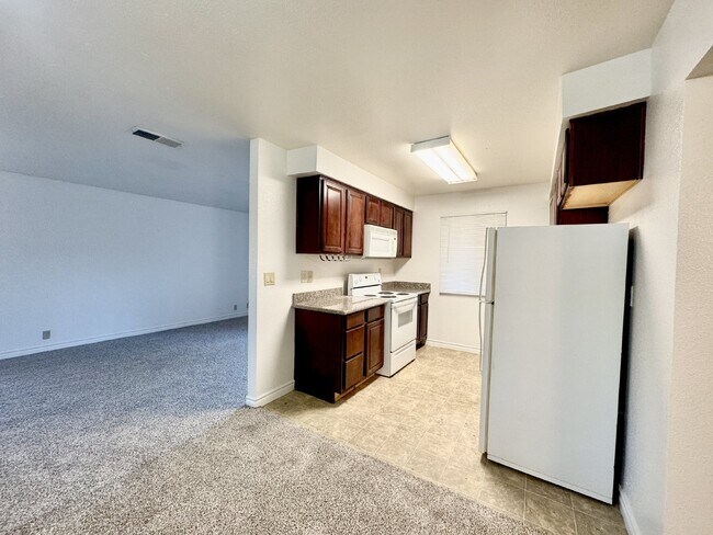 Building Photo - Las Vegas Guard-Gated Condo for Rent | Bella Vita Community | 1 Bedroom Upstairs Unit