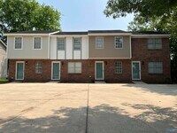 Building Photo - 1117 Magnolia St SE