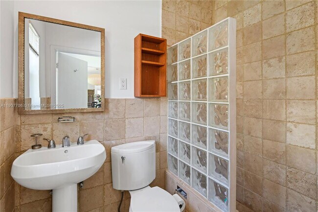 Building Photo - 200 Shore Dr S