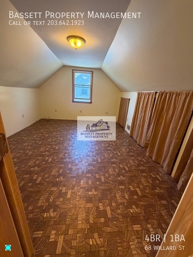 Building Photo - 68 Willard St