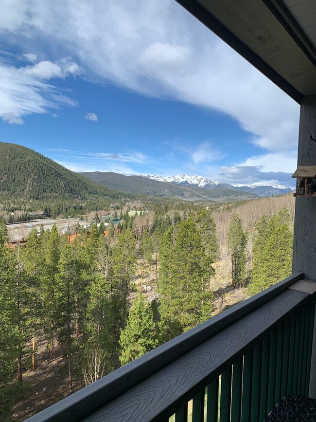 Building Photo - Summer Seasonal Rental- Sts. John 2543