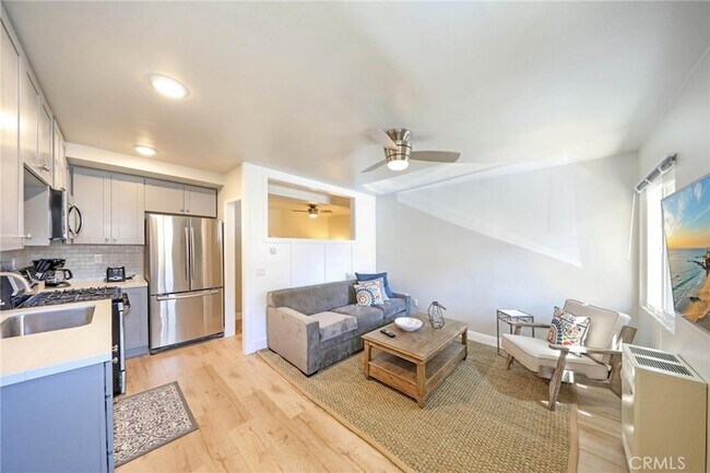 Building Photo - 327 3rd St