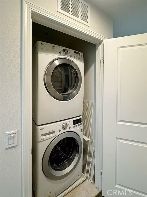 Building Photo - 552 Calle Estrella