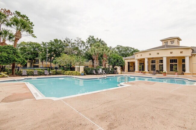 Building Photo - 2668 Robert Trent Jones Dr