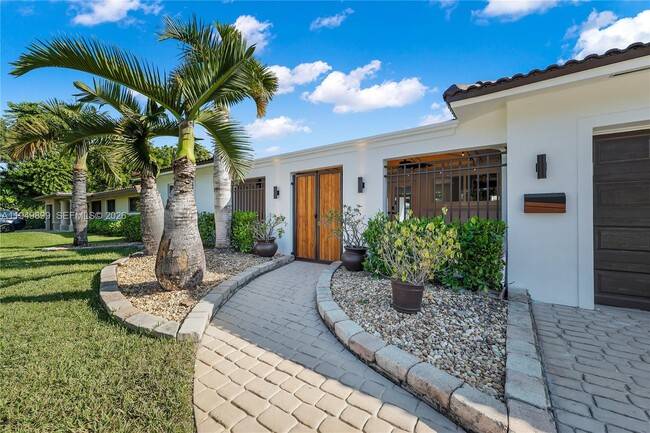 Building Photo - 800 SE 3rd Terrace