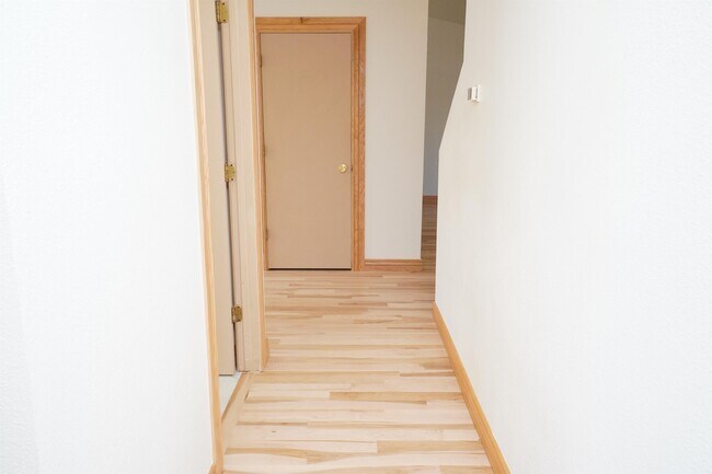 Building Photo - 11965 W Gunsmoke Dr