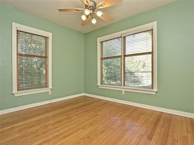 Building Photo - 4503 Weletka Dr