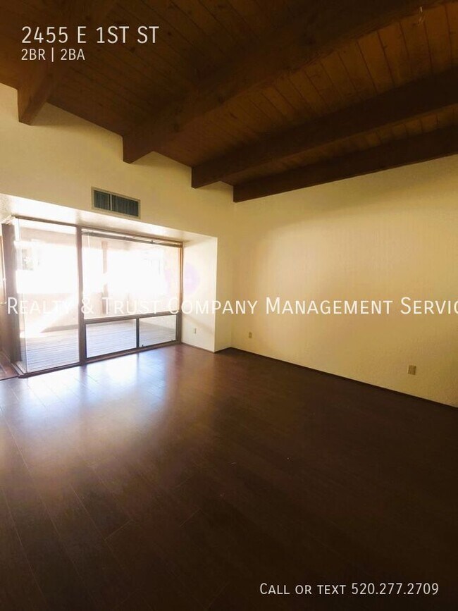 Building Photo - 2455 E 1st St