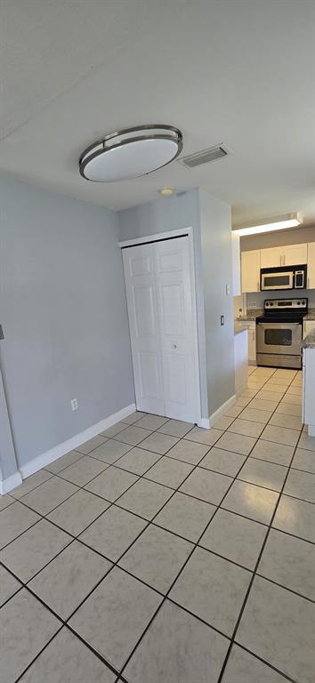 Building Photo - 1127 Spring Meadow Dr