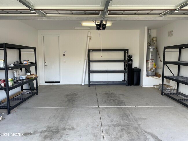 Building Photo - 16607 W Mescal St