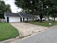 Building Photo - 515 Del Cir