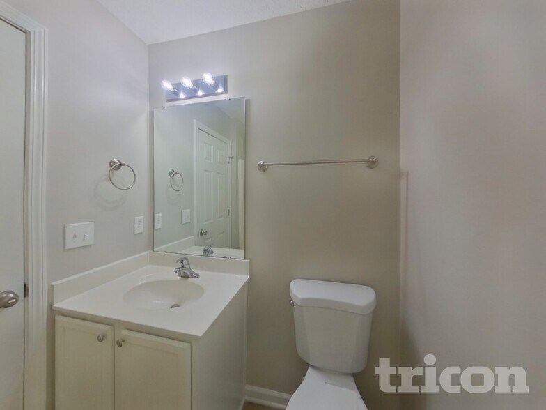 Building Photo - 412 Bent Leaf Ct