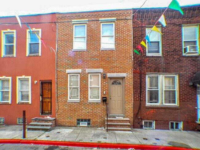 Building Photo - Two Bed Point Breeze Townhouse