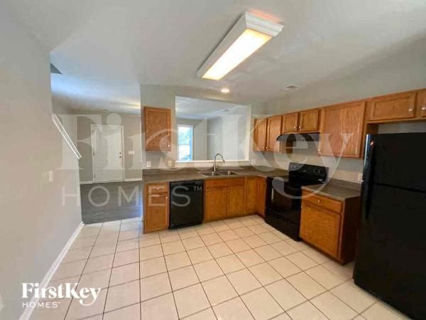 Building Photo - 405 Verbena Ave