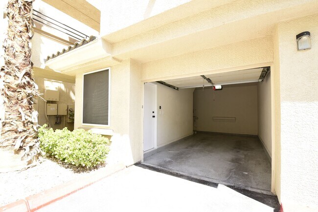 Building Photo - UPGRADED LOVELY 2 BED 2 BATH CONDO AT VISTANA