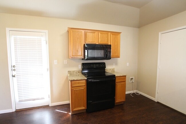 Building Photo - Coming Soon: Stunning 3 Bedroom Home in Bu...