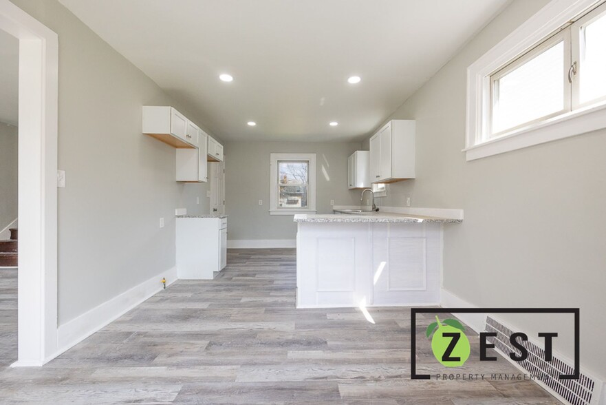 Building Photo - COME SEE!!!! AMAZING HOME!