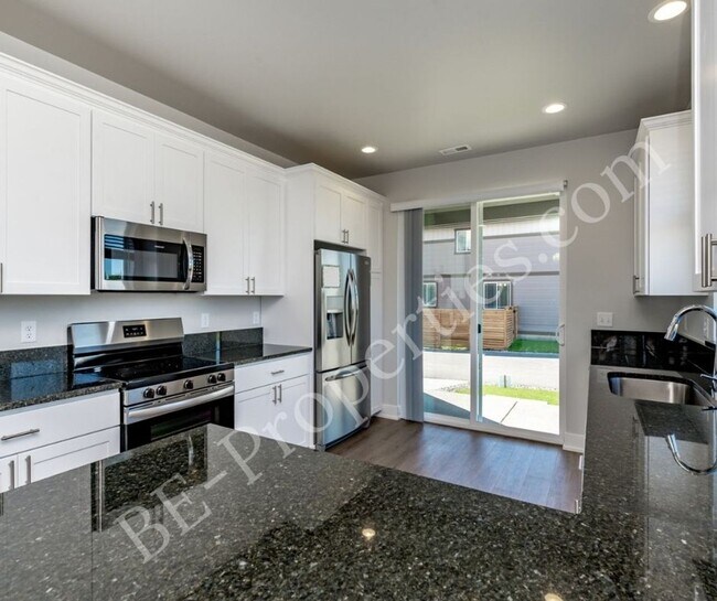 Building Photo - New Construction - Mountain View in the desirable Tehaleh community