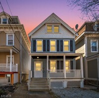 Building Photo - 236 Snyder St