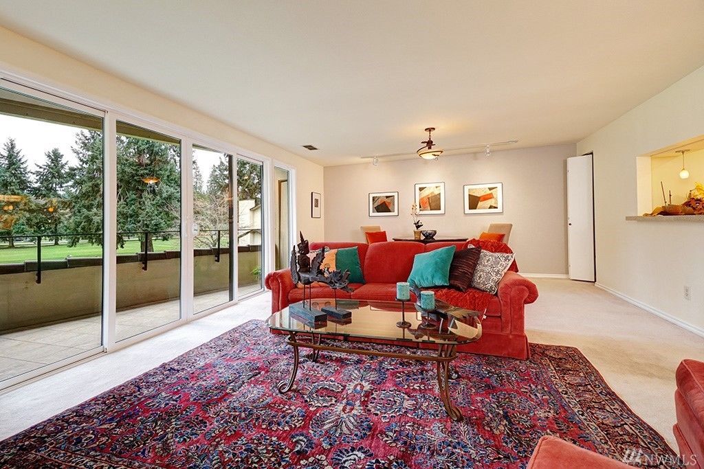 Living Room - 16929 Inglewood Rd NE