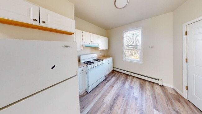 Building Photo - 1052 Garfield Ave