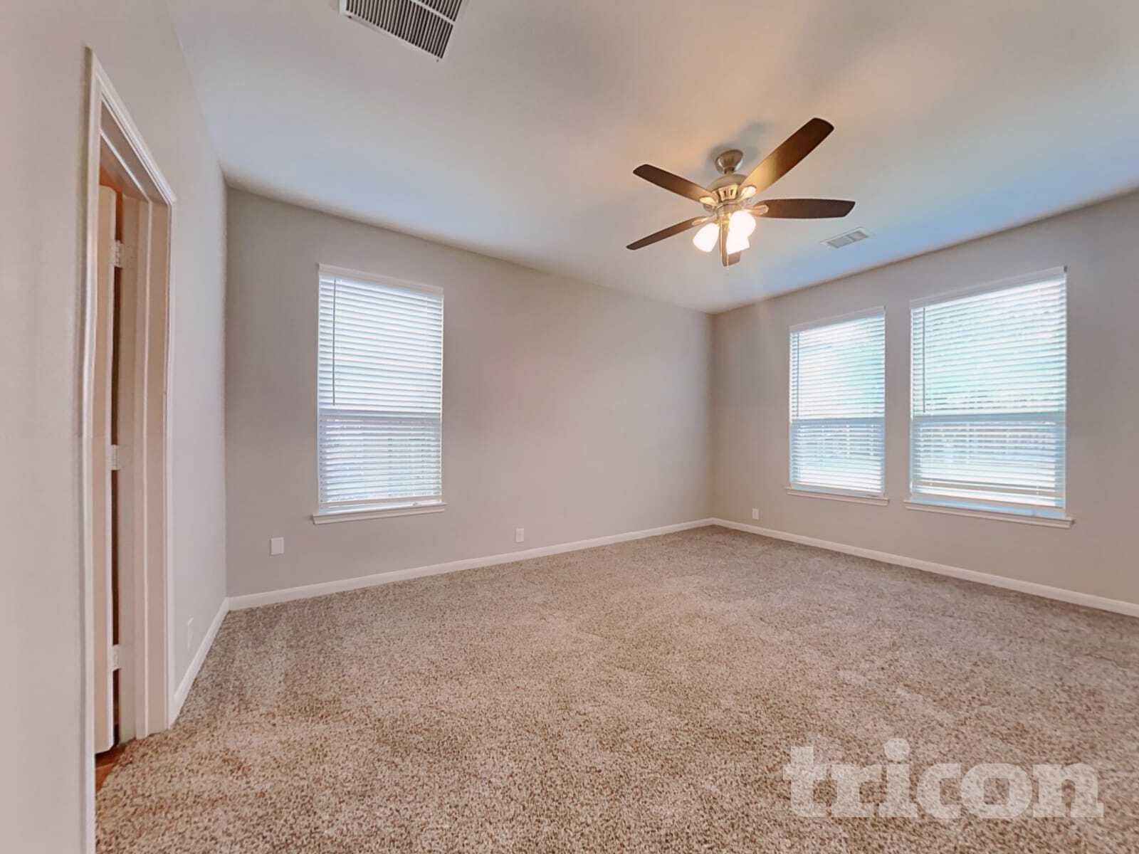 Building Photo - 423 Hayes St