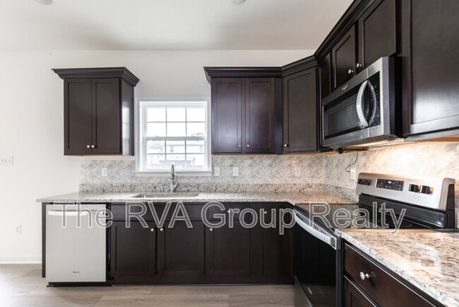 Building Photo - 5620 Moss Side Ave