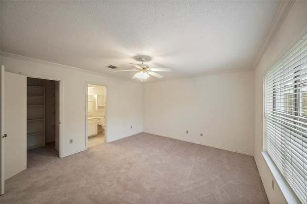 Building Photo - 1716 Huge Oaks St