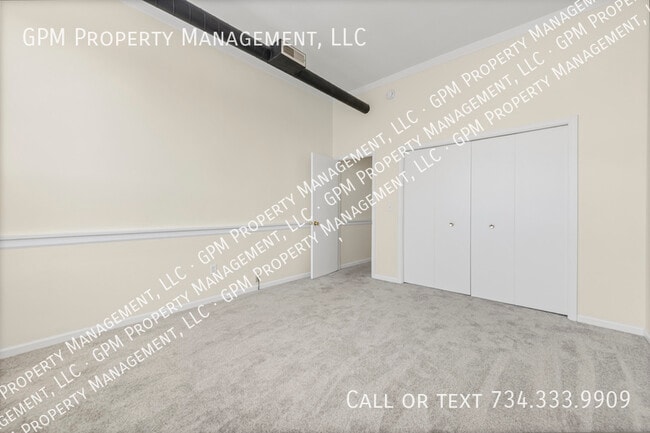 Building Photo - 412 Grand River Ave