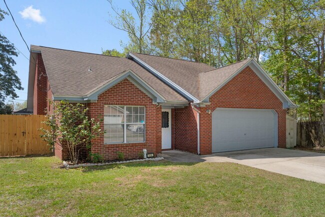 Building Photo - 504 Easy St