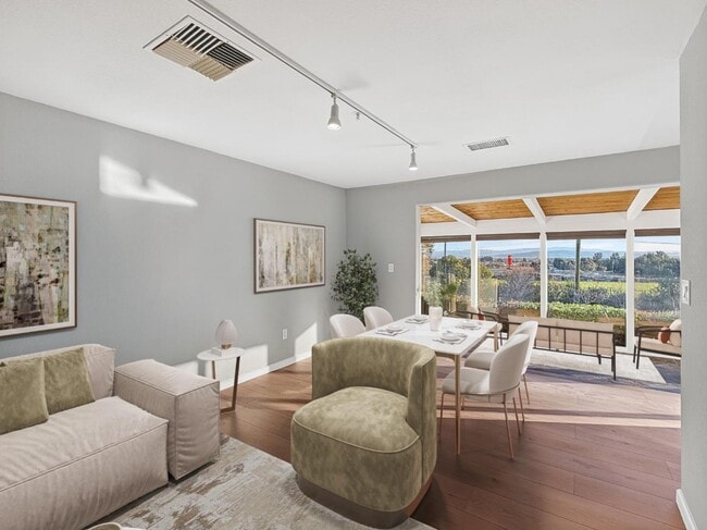 Building Photo - 2800 Roop Rd