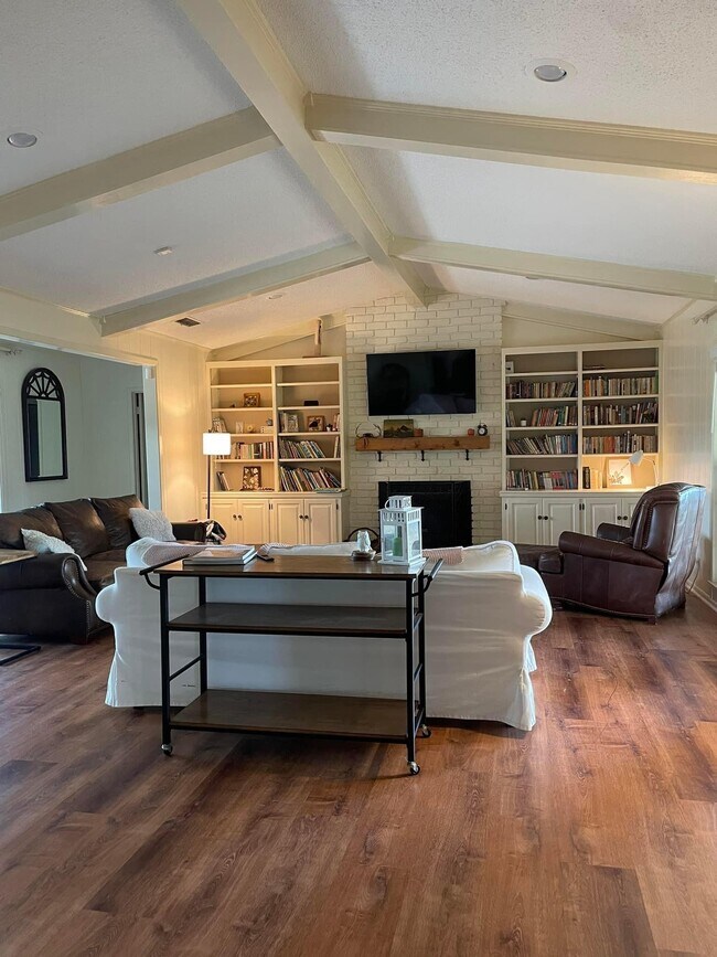 Building Photo - 960 First Monday Ln