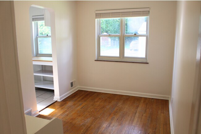 Building Photo - 3806 Gardner Ave