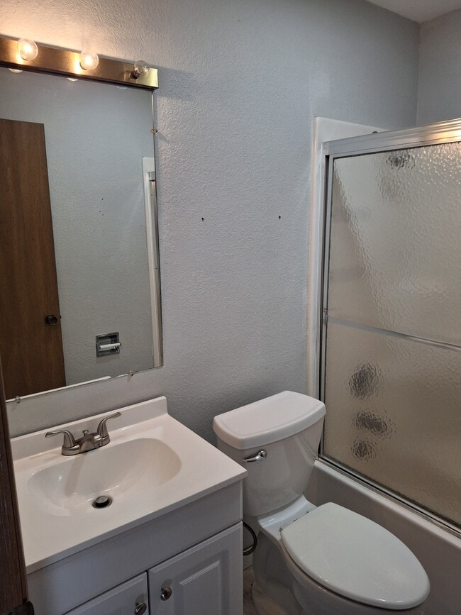 Building Photo - 150 SWS Dr