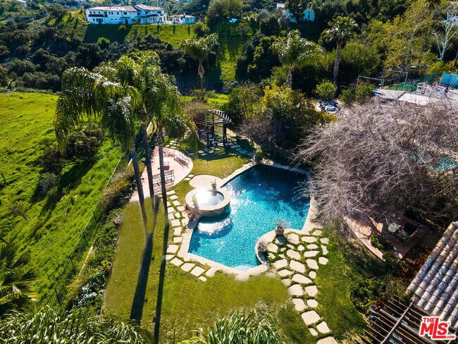 Building Photo - 23318 Park Colombo