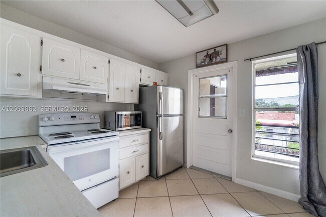 Building Photo - 3777 NW 78th Ave