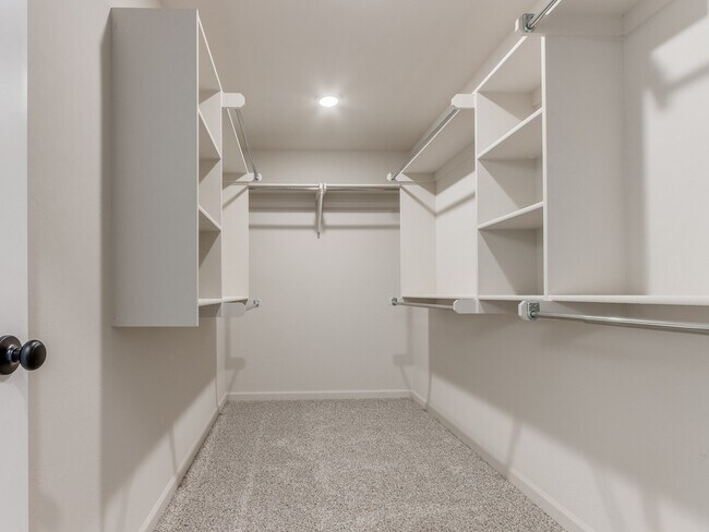 Building Photo - 18012 Austin Ct