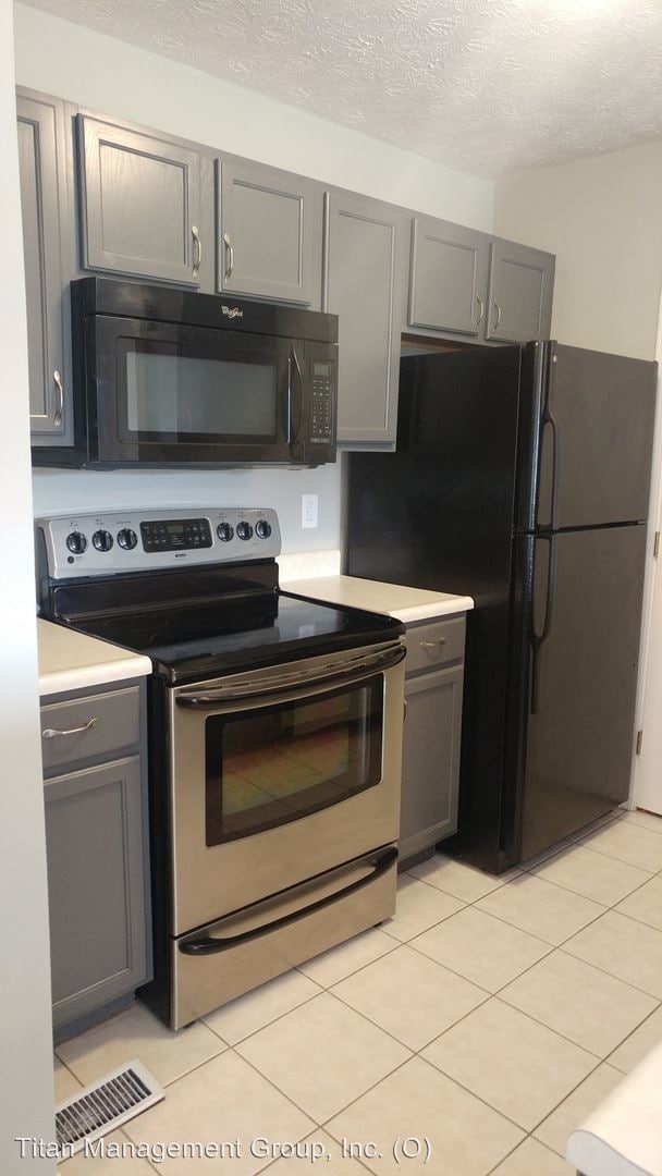 Building Photo - 80 Bridgewater Ct