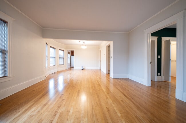 Building Photo - 4135 Quail Ave N