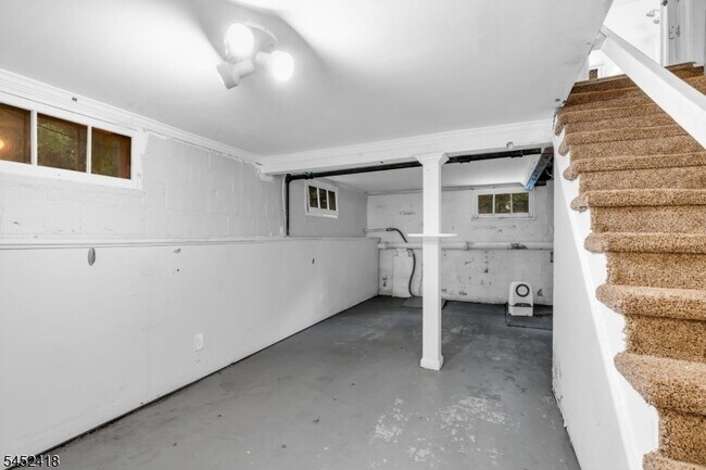Building Photo - 106 Mountain Ave