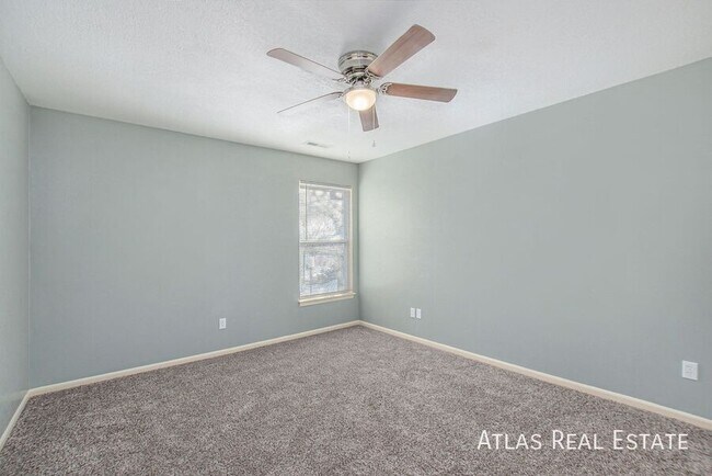 Building Photo - 403 SW 15 St