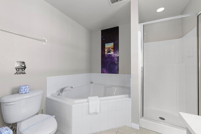 Building Photo - 453 Scrub Jay Way